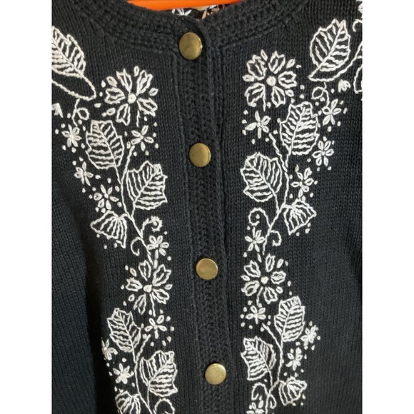 Orvis Women’s M Cardigan Floral Embroidery Black Sweater Short Sleeve Vintage - Picture 4 of 8